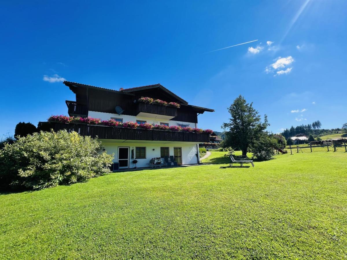 Ferienwohnungen Britta Heim Oberstaufen Bagian luar foto