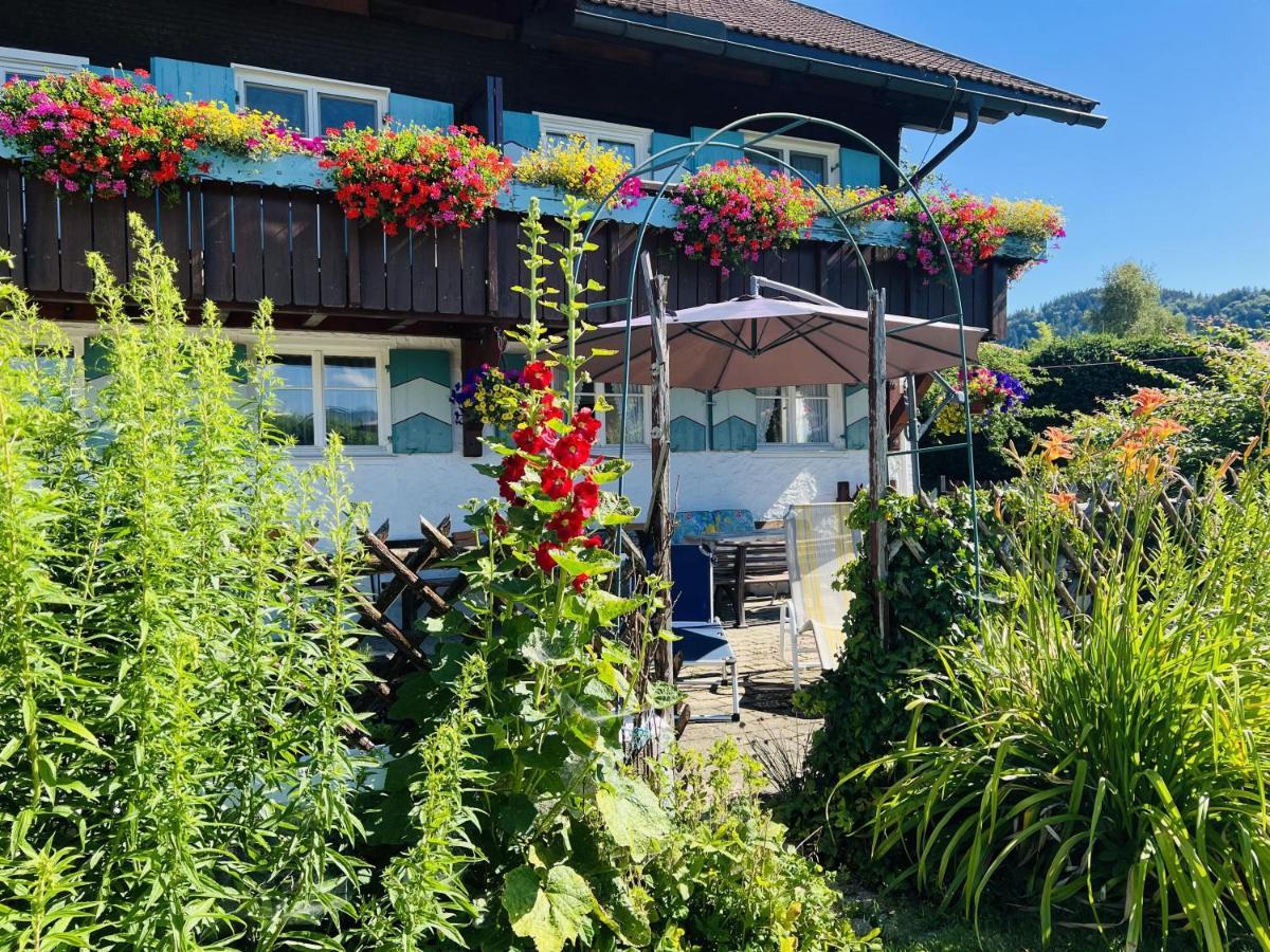 Ferienwohnungen Britta Heim Oberstaufen Bagian luar foto