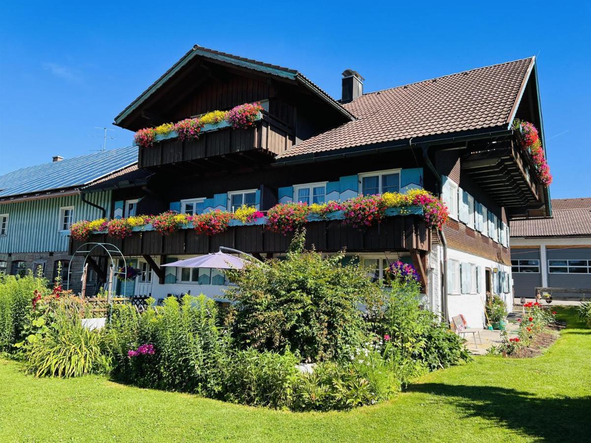 Ferienwohnungen Britta Heim Oberstaufen Bagian luar foto